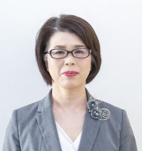 横山　里子